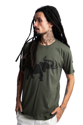 camiseta elefantao verde jonny size 3
