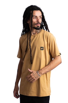 camiseta elefantinho quadrado basica mostarda jonny size 2